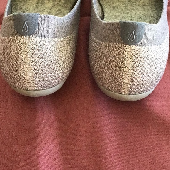 Allbirds - Picture 5 of 6
